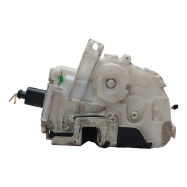 Trava Porta Dianteira Direita Spacefox 2012 2013 A 2014