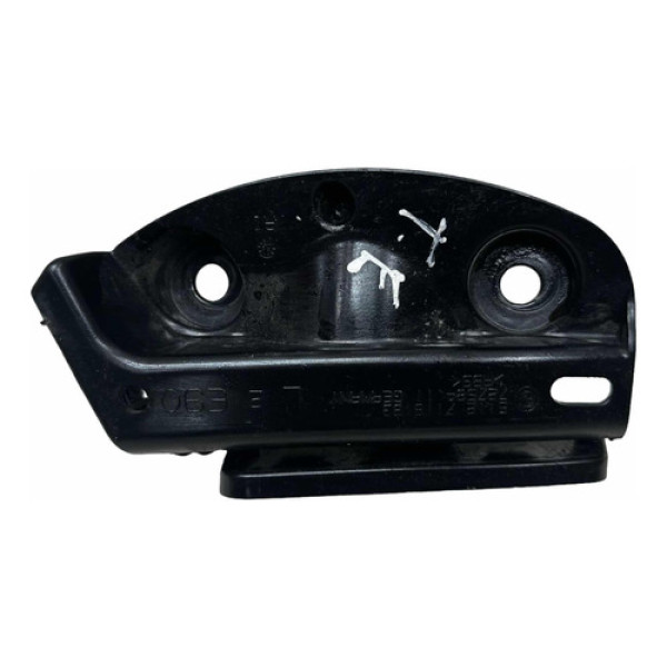 Guia Pára-choque Traseiro Esquerdo Bmw 320 2010